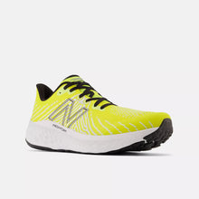 Cargar imagen en el visor de la galería, NEW BALANCE VONGO V5